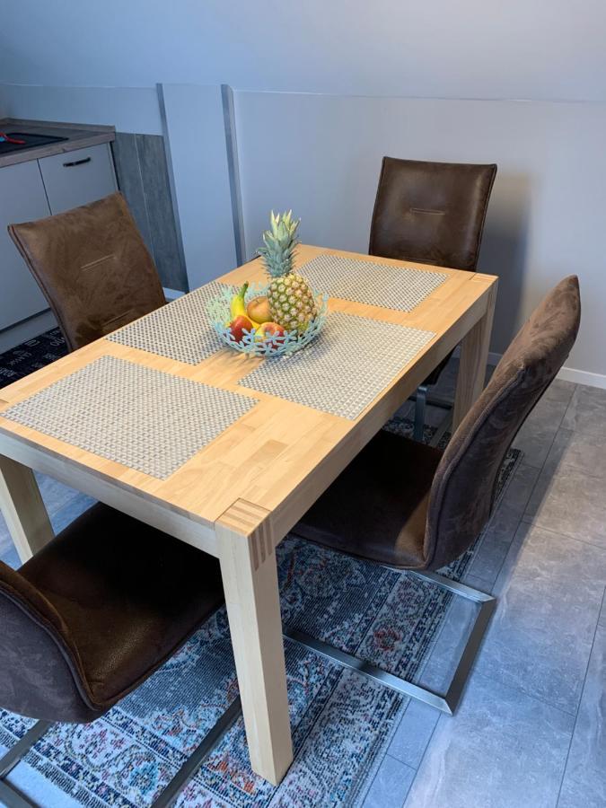 Ferienwohnung Sunny - Moderne Ferienwohnung Im Gruenen In Saarbruecken-West Dış mekan fotoğraf