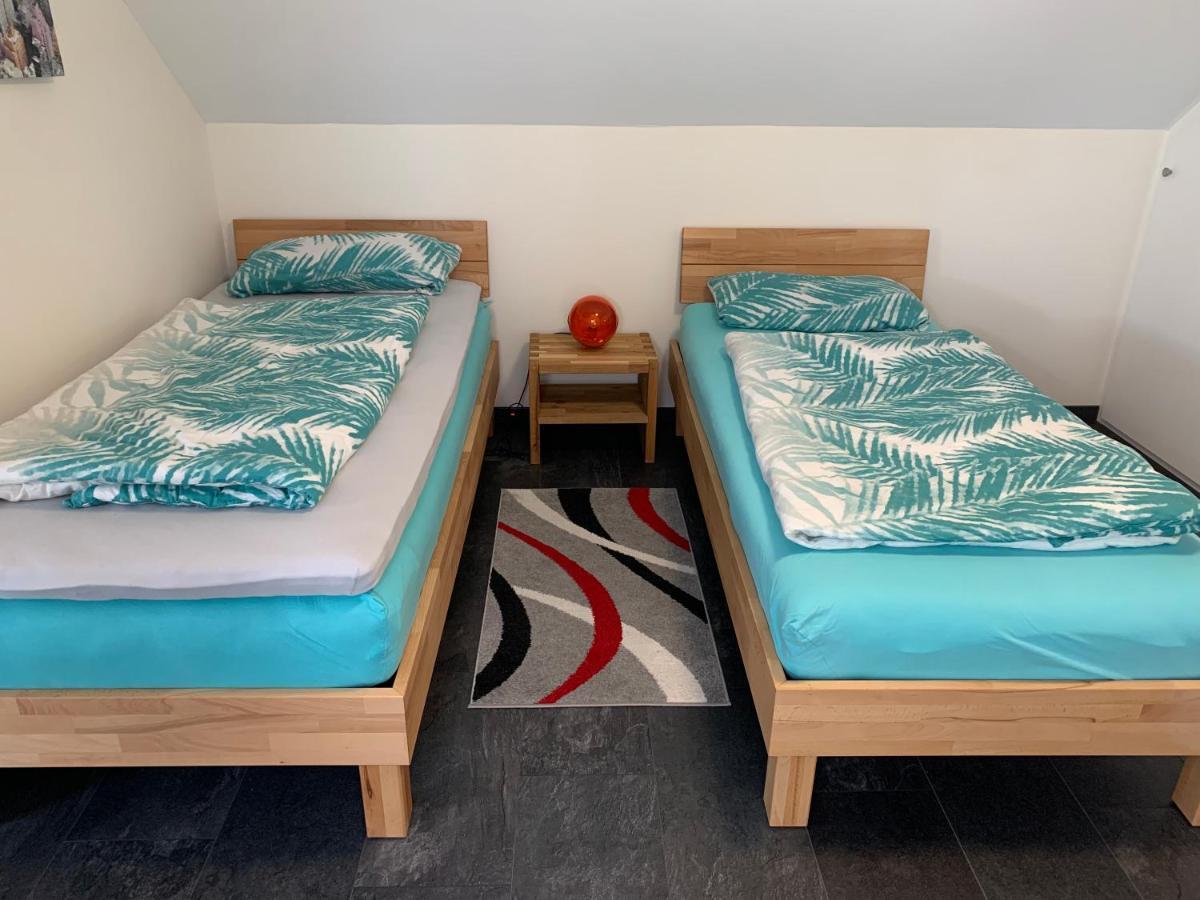 Ferienwohnung Sunny - Moderne Ferienwohnung Im Gruenen In Saarbruecken-West Dış mekan fotoğraf